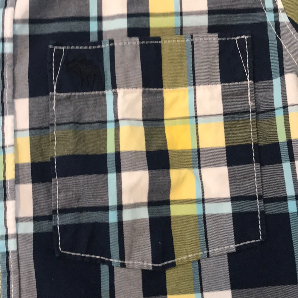 Abercrombie Men Muscle Large Button down - Picture 3 of 4